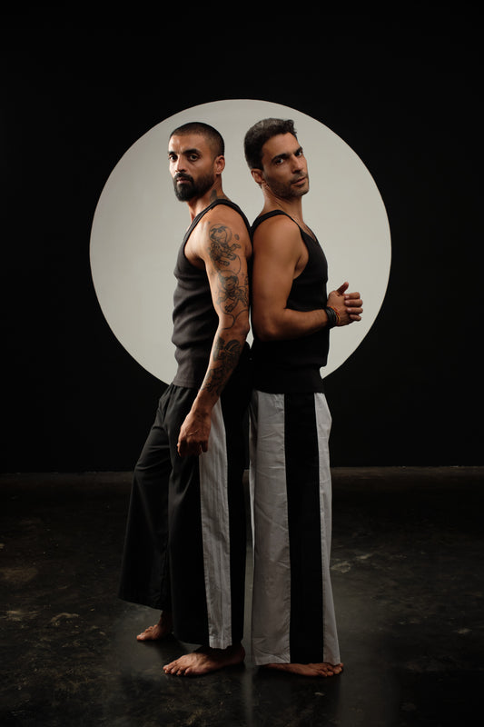 Axis Pyjamas - Black Vein